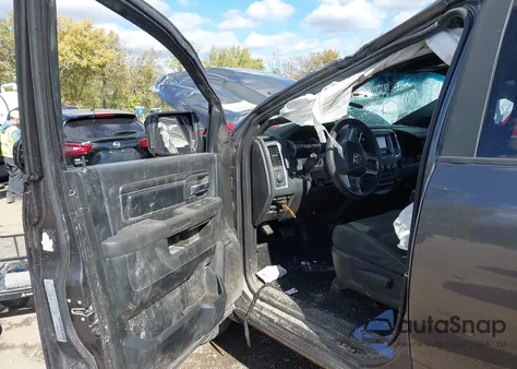 2021 Ram 1500 Classic Warlock 4X4 5'7 Box из США, поврежденный, VIN 1C6RR7LT9MS535468